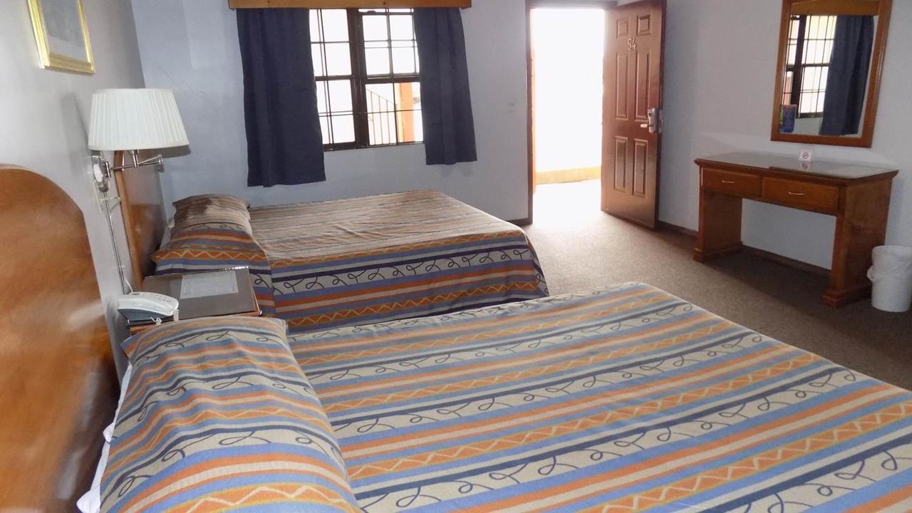 Hotel Del Camino Cuauhtémoc Buitenkant foto